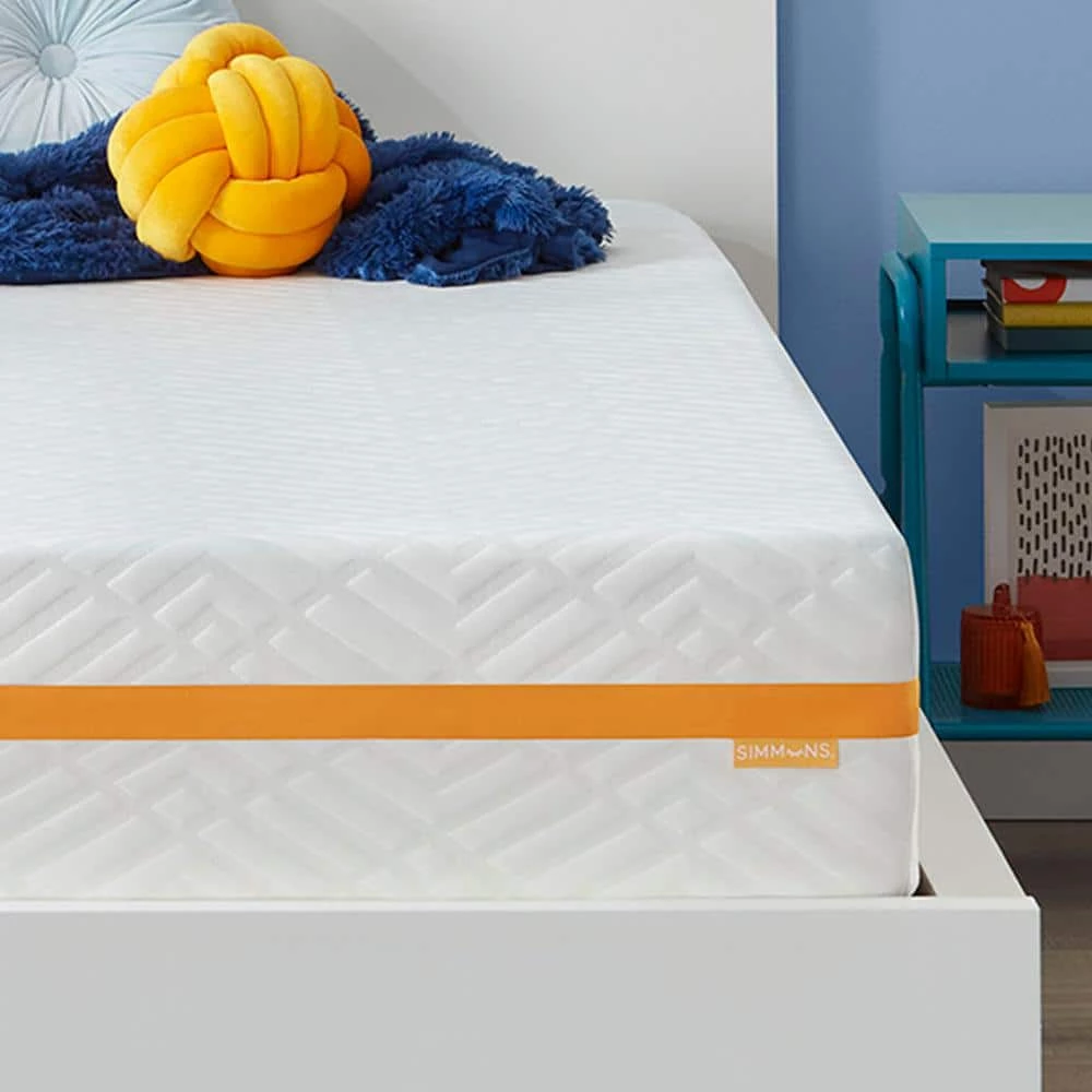 12 in. Plush Memory Foam Tight Top Queen Mattress by Simmons 4 12 in. Plush Memory Foam Tight Top Queen Mattress by Simmons - Image 2